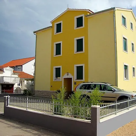 Apartment Marina *
